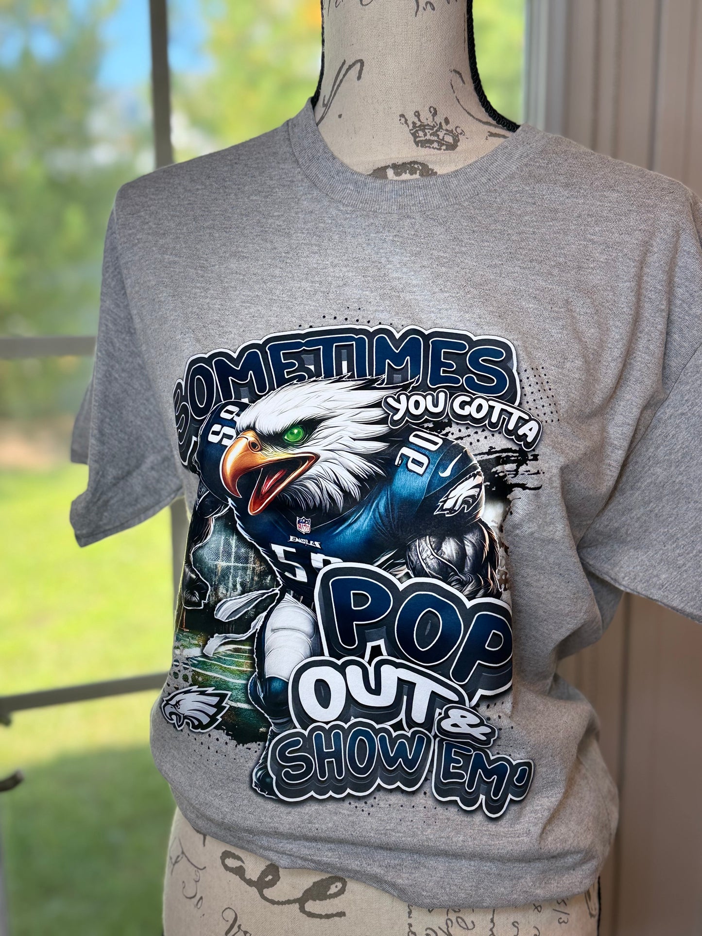 Eagles pop out tee